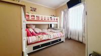 Bed Room 1 of property in Halfway Gardens