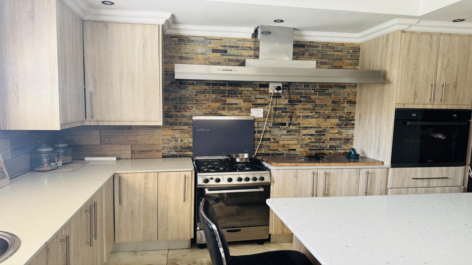 Kitchen of property in Mondeor