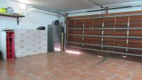 Garage - 49 square meters of property in Mondeor