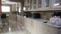 Kitchen - 42 square meters of property in Mondeor