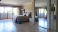 Main Bedroom - 43 square meters of property in Mondeor