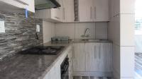 Kitchen - 42 square meters of property in Mondeor