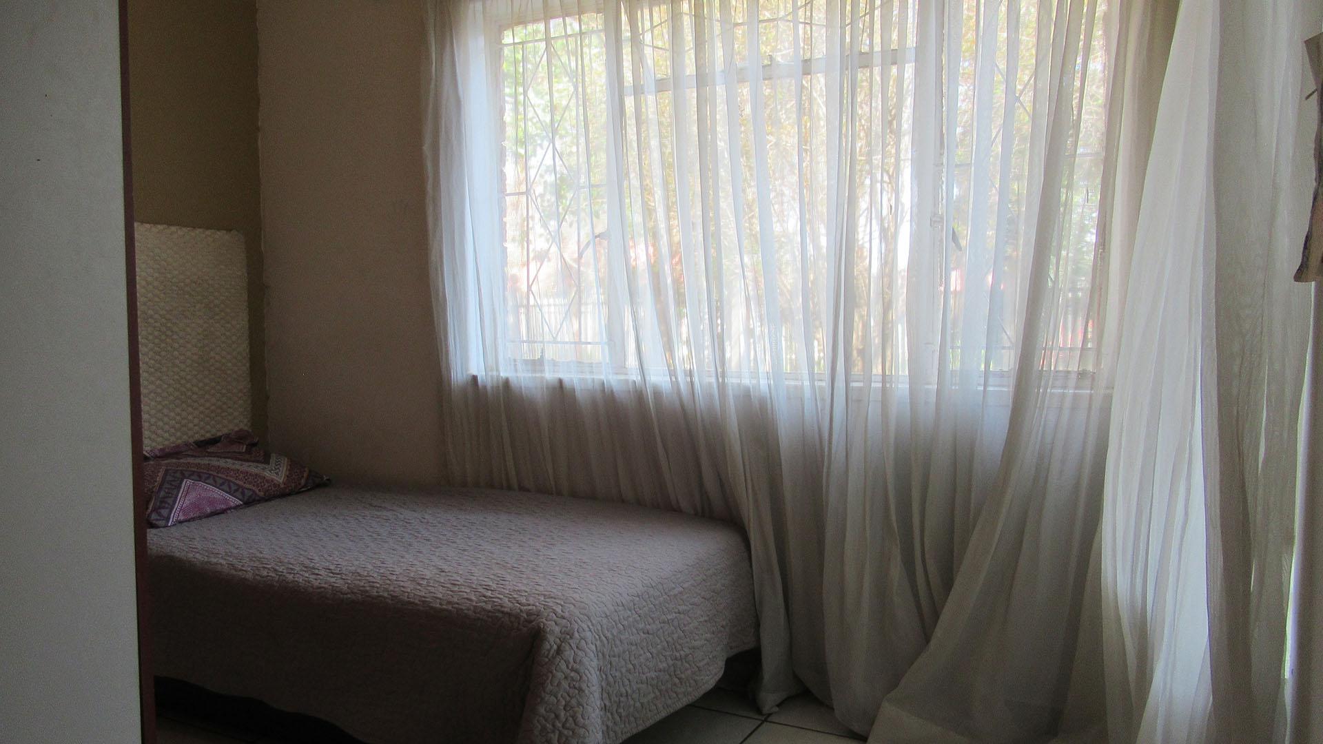 Bed Room 3 - 10 square meters of property in Arcon Park