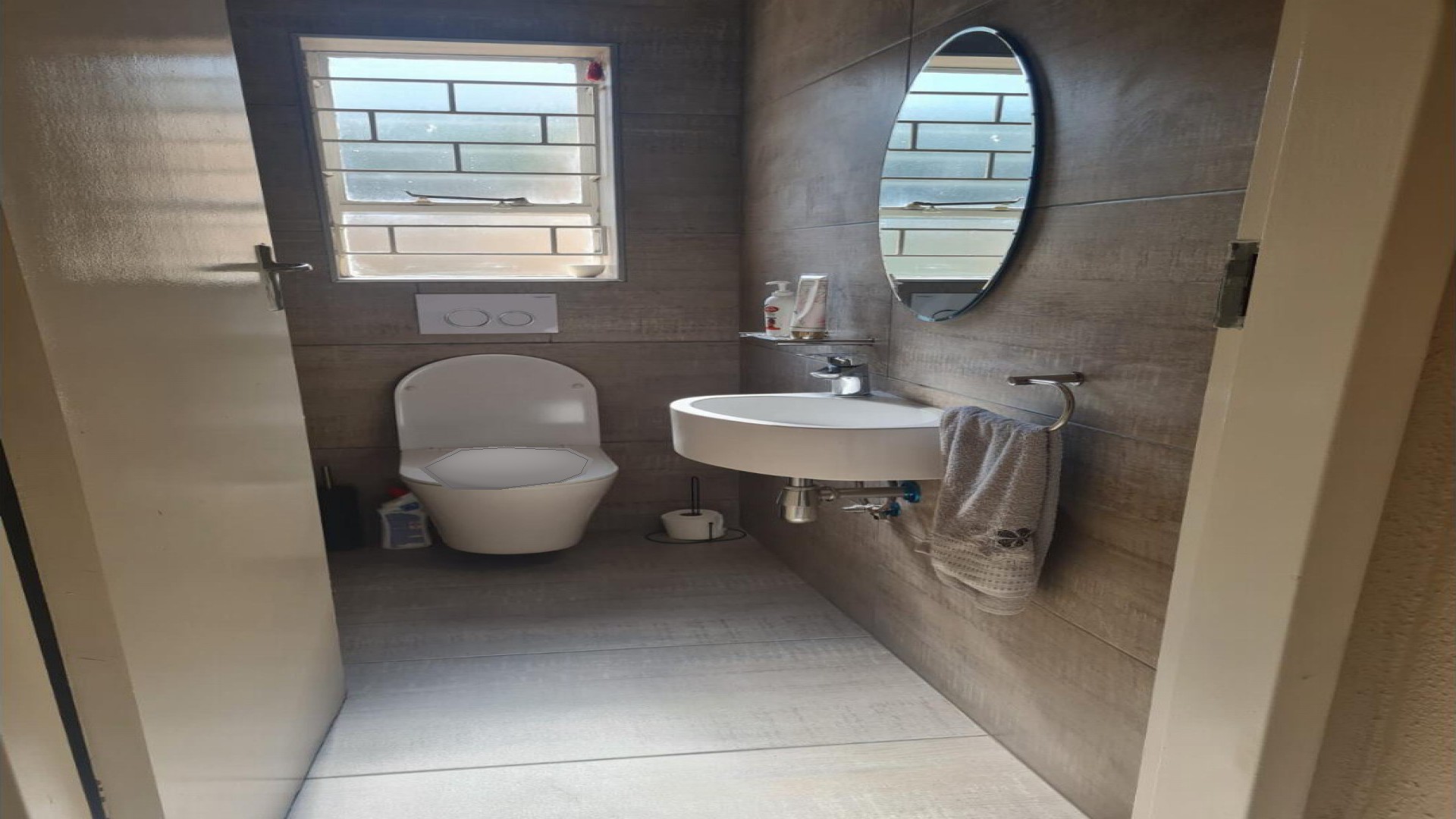 Bathroom 2 of property in Oakdene