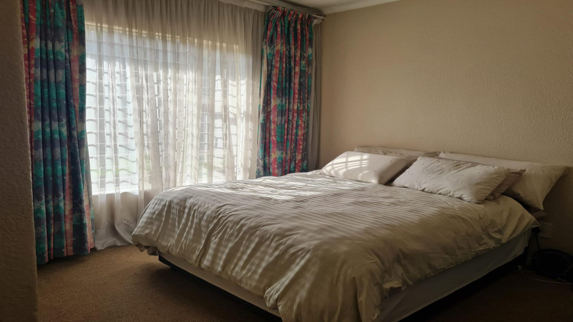 Bed Room 1 of property in Oakdene