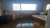 Bathroom 1 of property in Oakdene