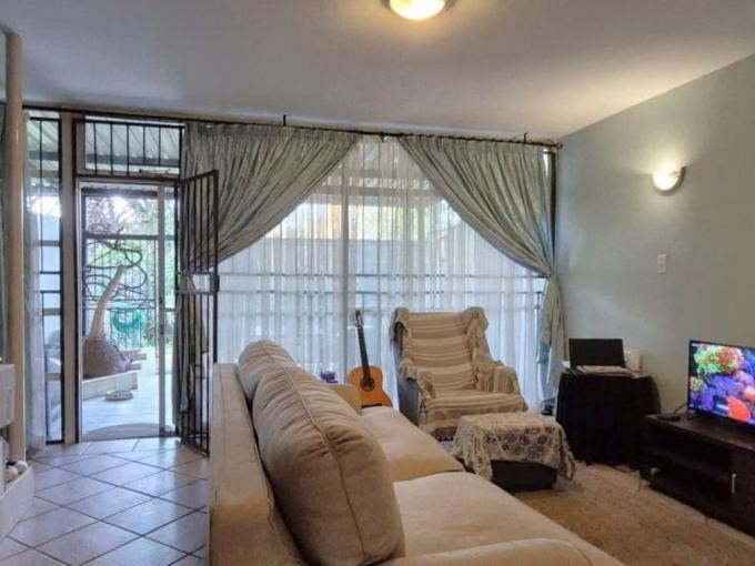 2 Bedroom Sectional Title for Sale For Sale in Kilner park - MR721040