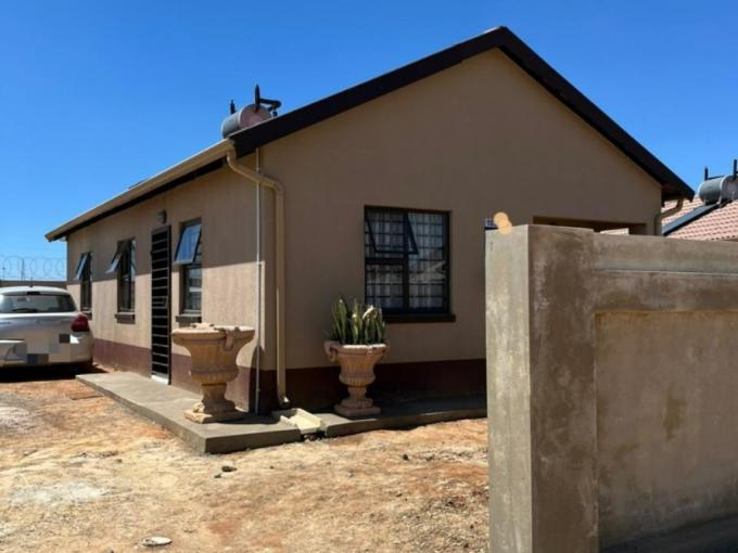 3 Bedroom House for Sale For Sale in Windmill Park - MR721055