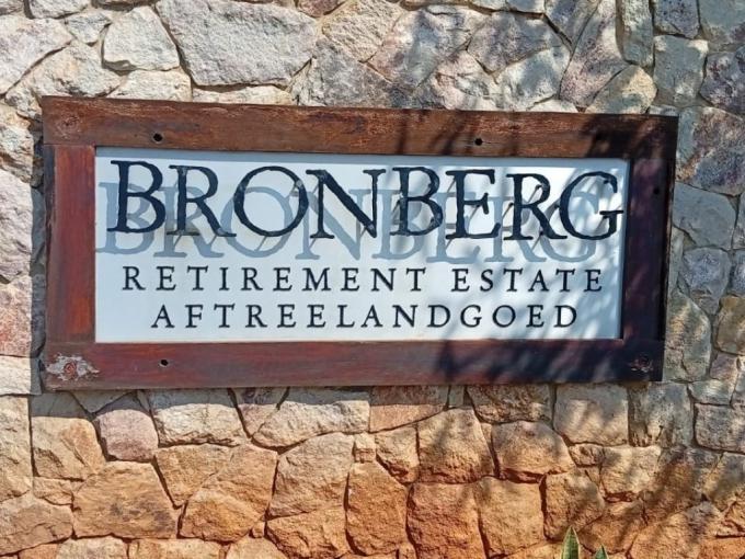 2 Bedroom Simplex for Sale For Sale in Bronberg - MR721061