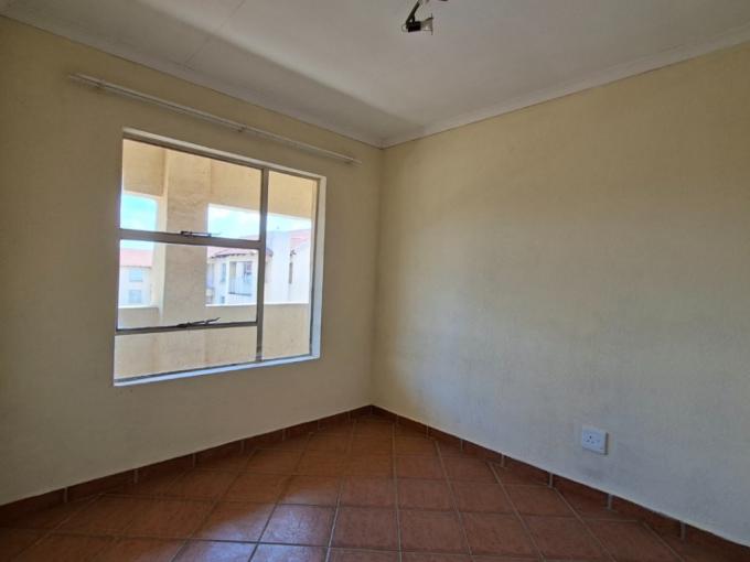 2 Bedroom Apartment for Sale For Sale in Rensburg - MR721066