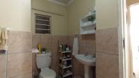 Bathroom 1 - 5 square meters of property in Daspoort