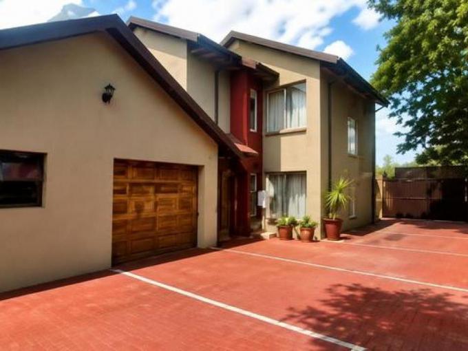 9 Bedroom House for Sale For Sale in Wierdapark - MR721096