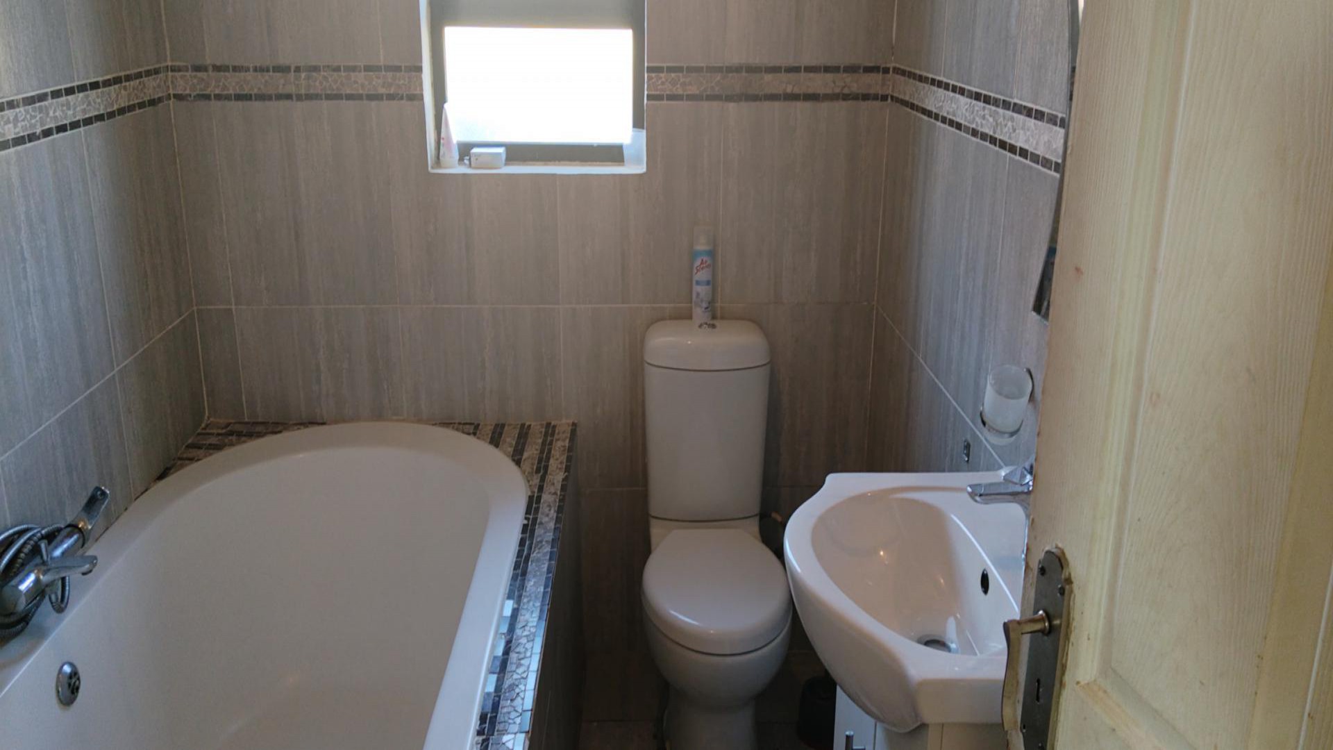 Bathroom 2 of property in Club View