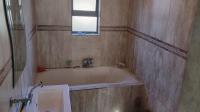 Bathroom 1 of property in Club View