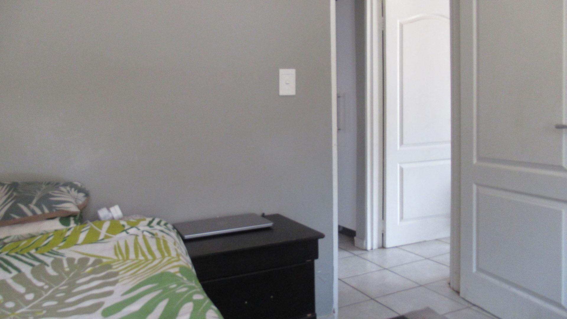 Bed Room 2 - 9 square meters of property in Cloverdene