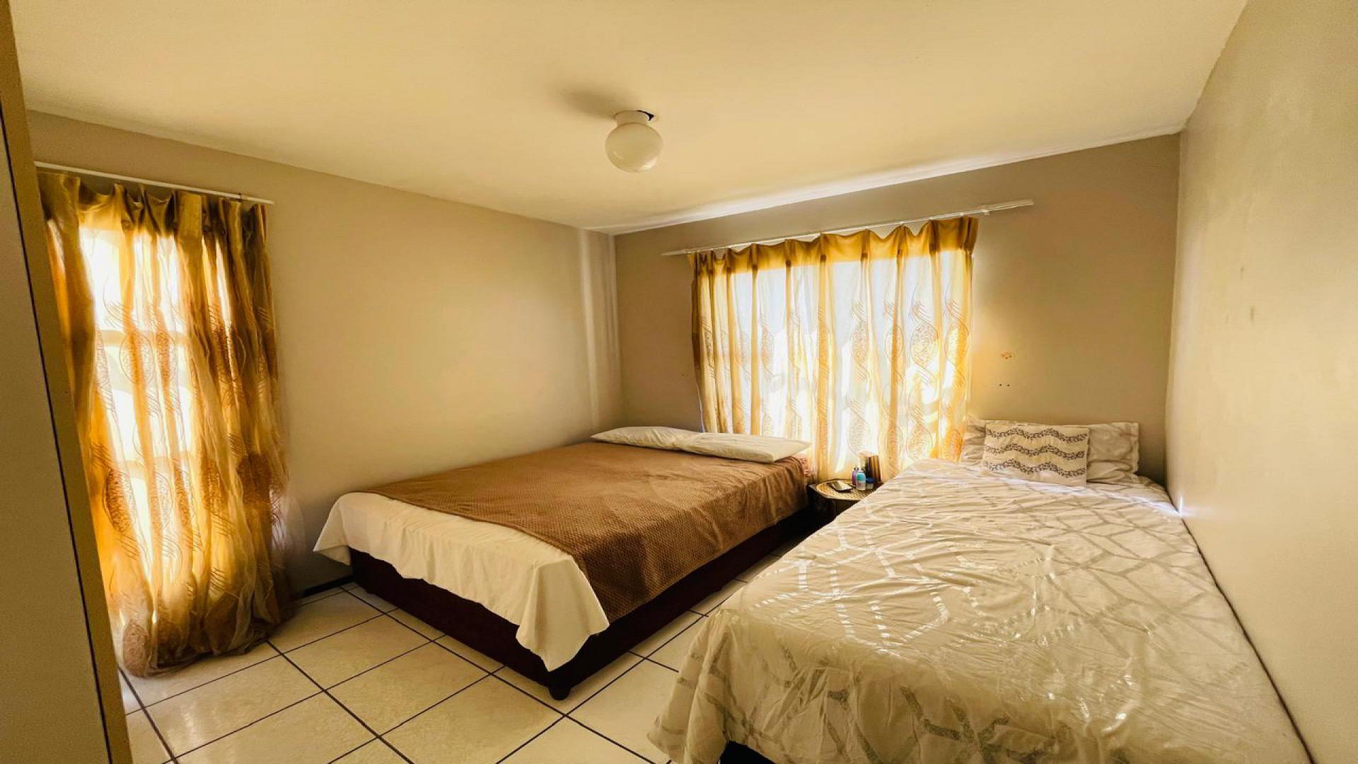 Bed Room 1 of property in Caversham Glen