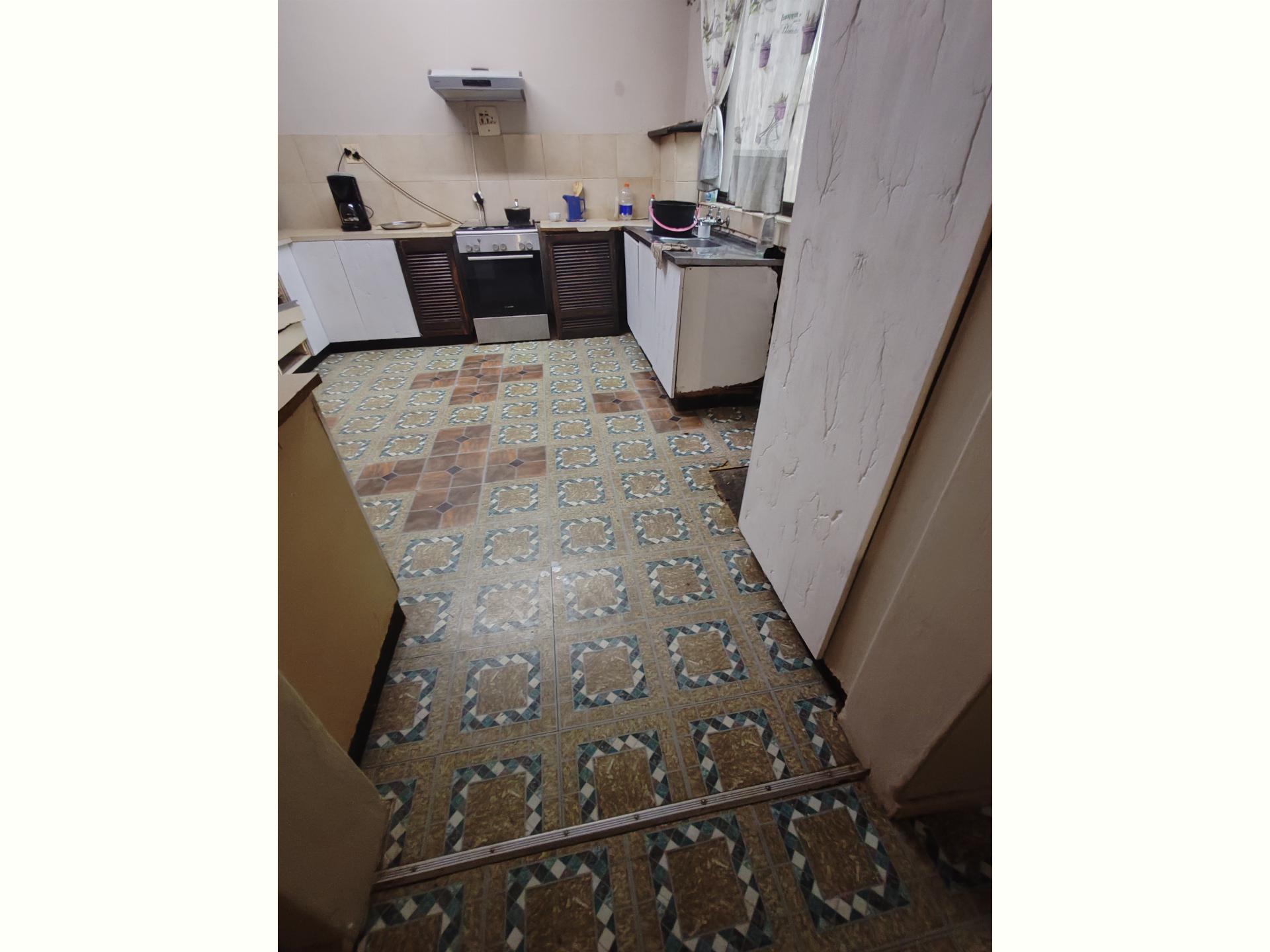  of property in Wentworth 