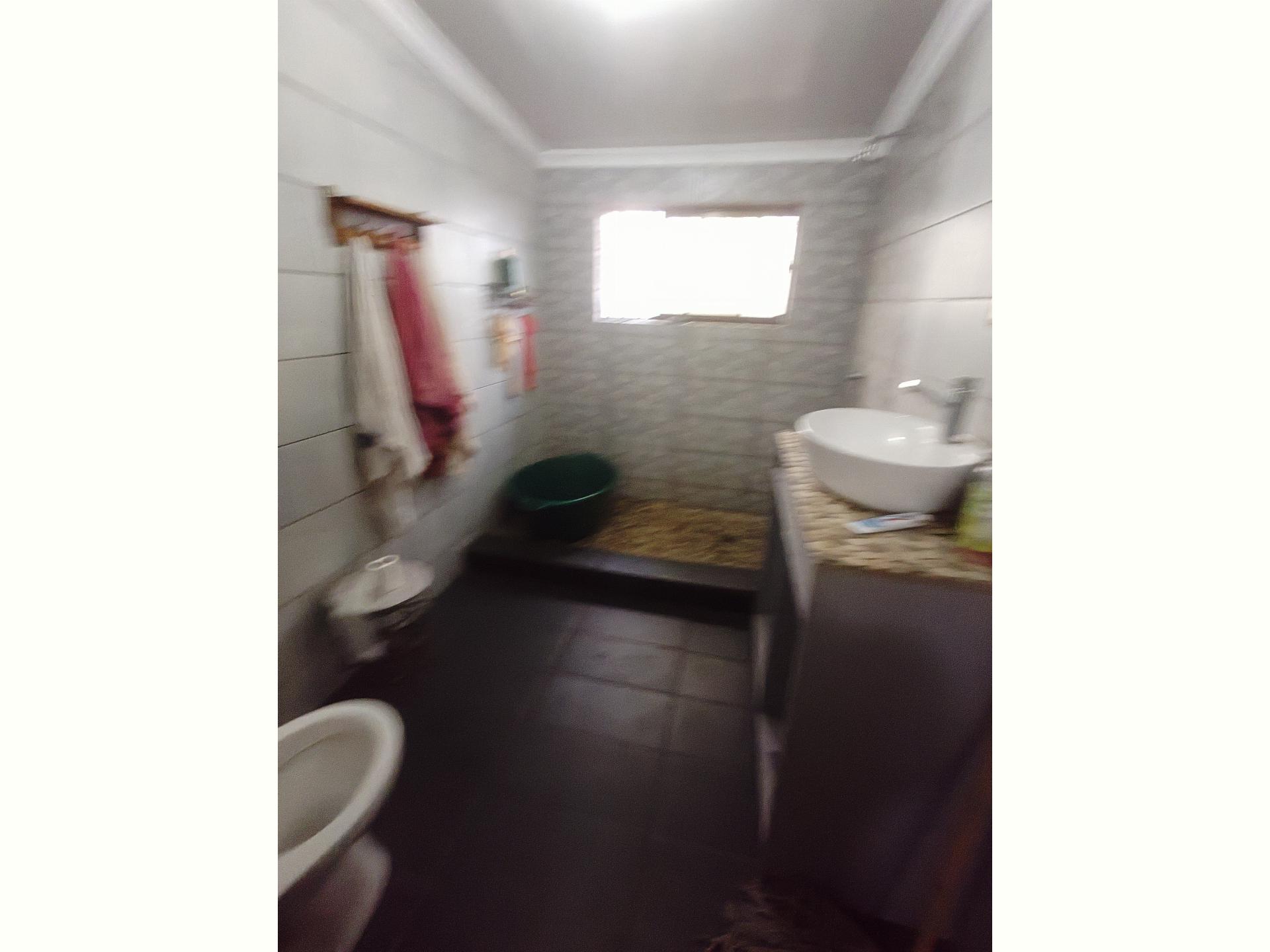  of property in Wentworth 