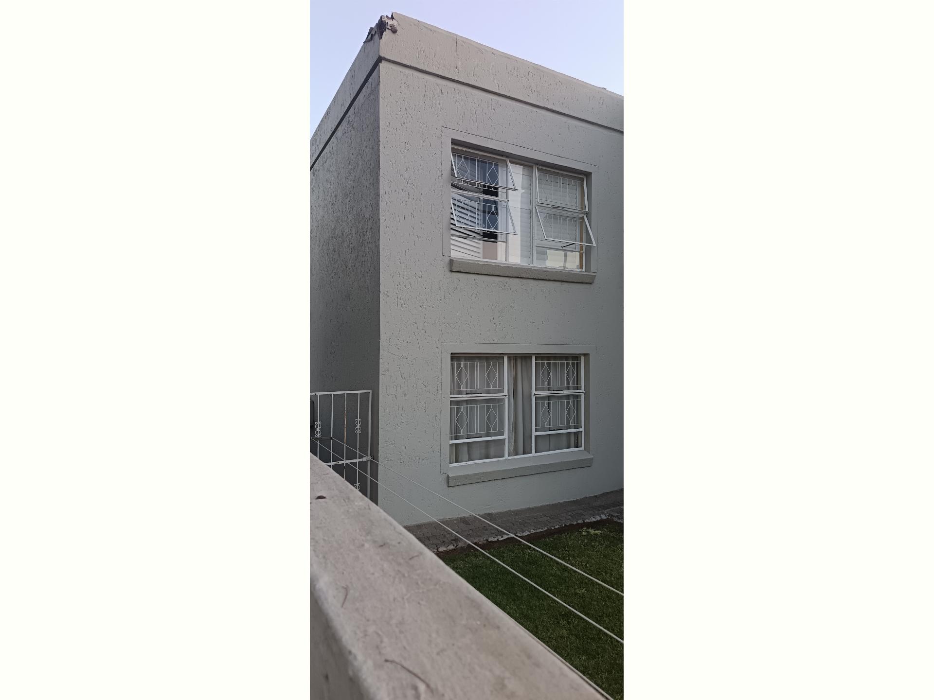  of property in Vorna Valley