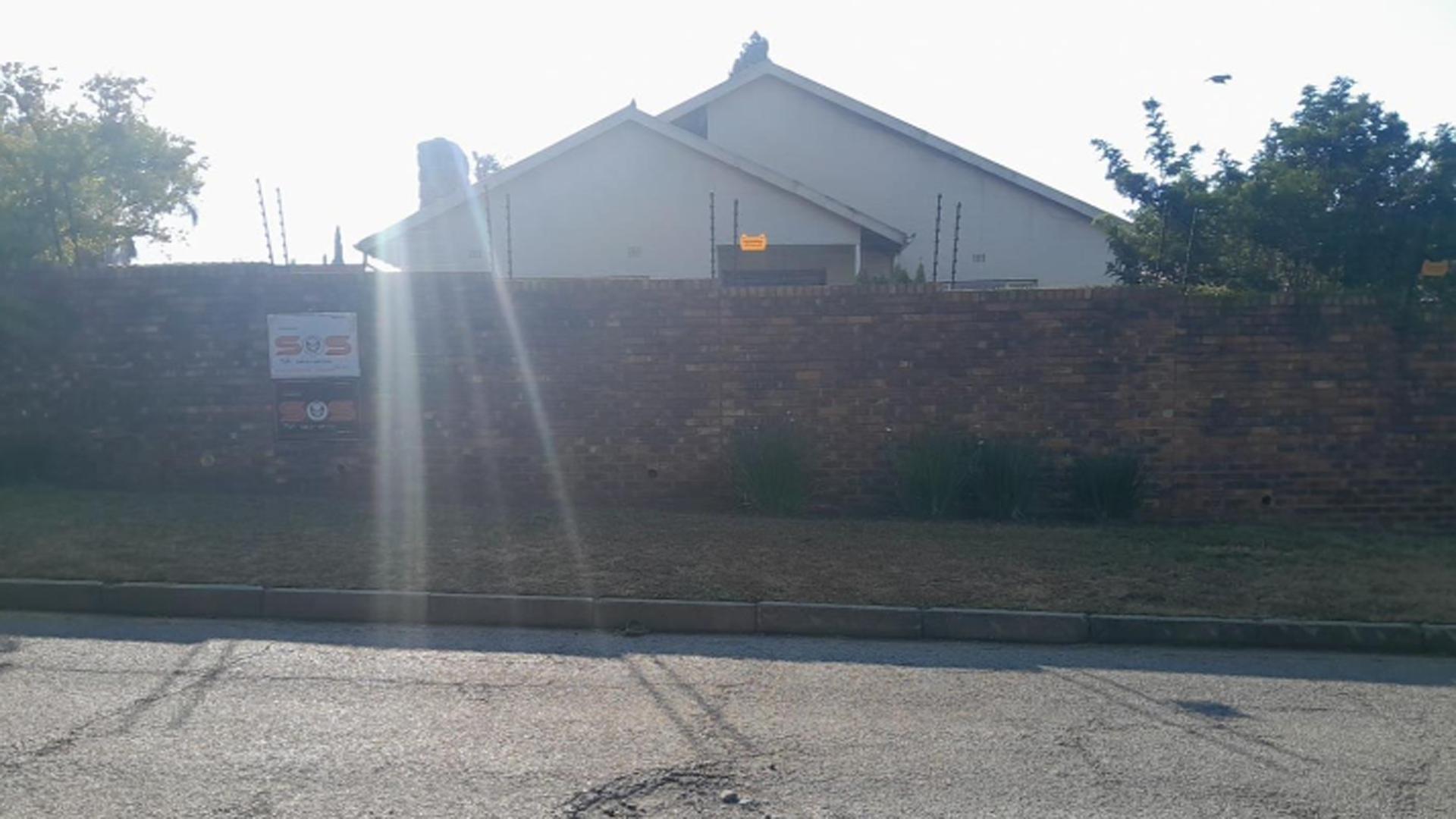 Front View of property in Edenvale