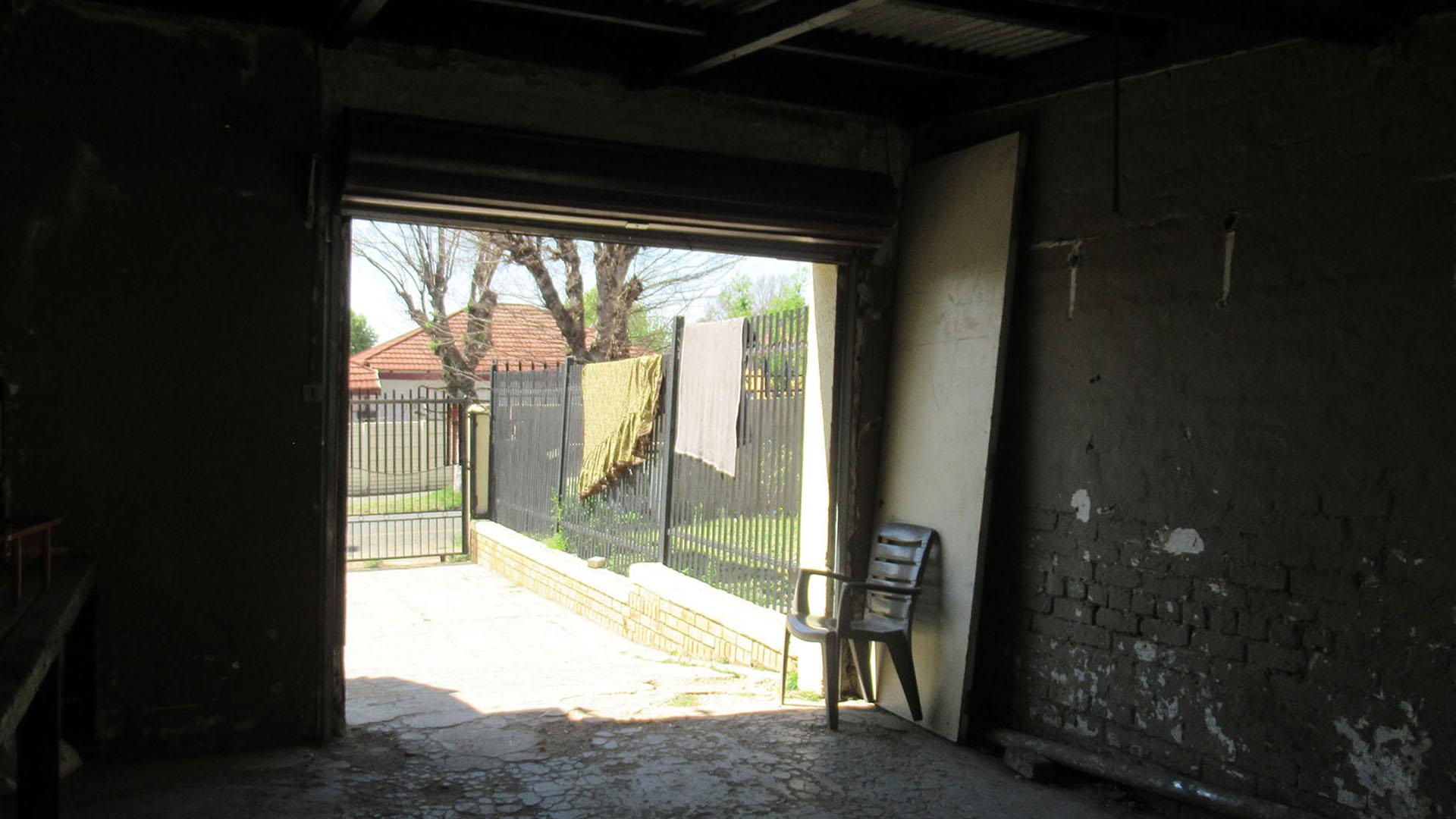 Garage - 21 square meters of property in Rosettenville