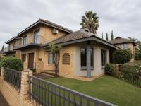 3 Bedroom 3 Bathroom Simplex for Sale for sale in Langenhoven Park