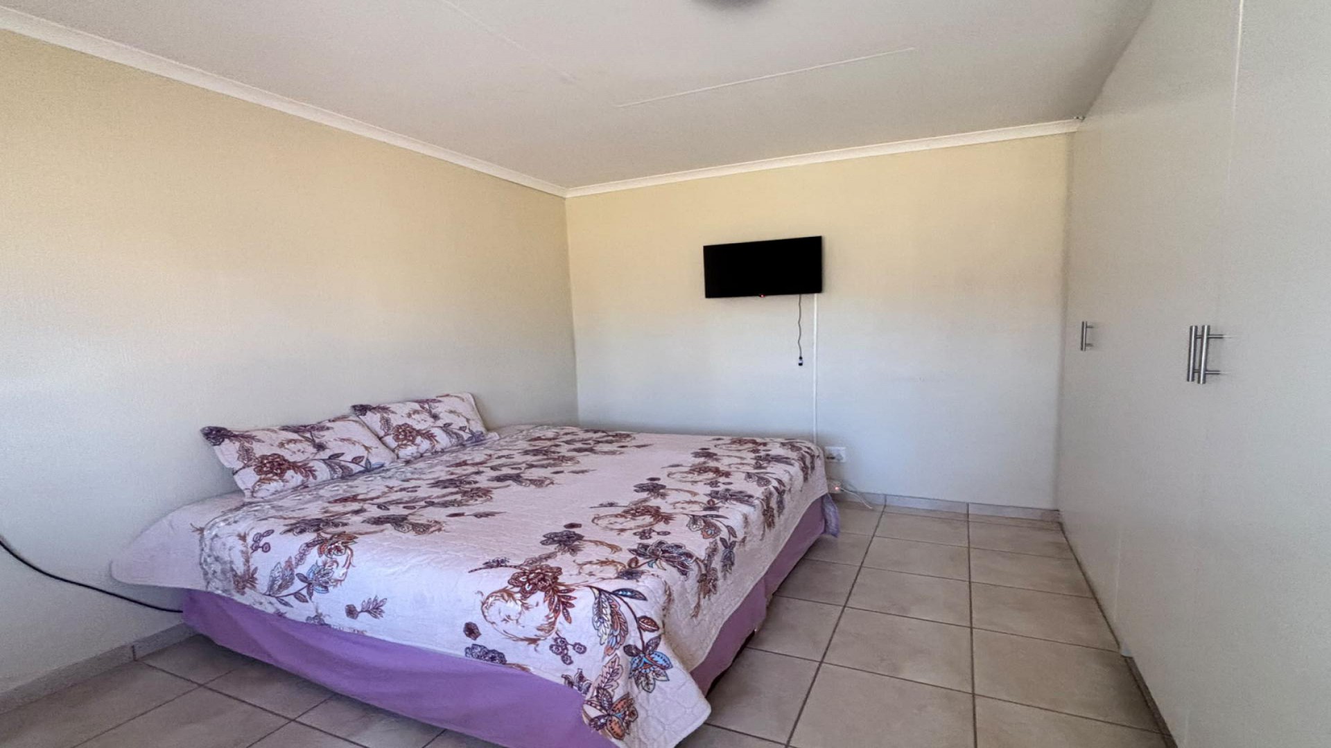Bed Room 1 of property in Azaadville