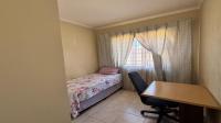 Bed Room 2 of property in Azaadville