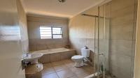 Bathroom 2 of property in Azaadville