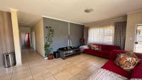 Lounges of property in Azaadville