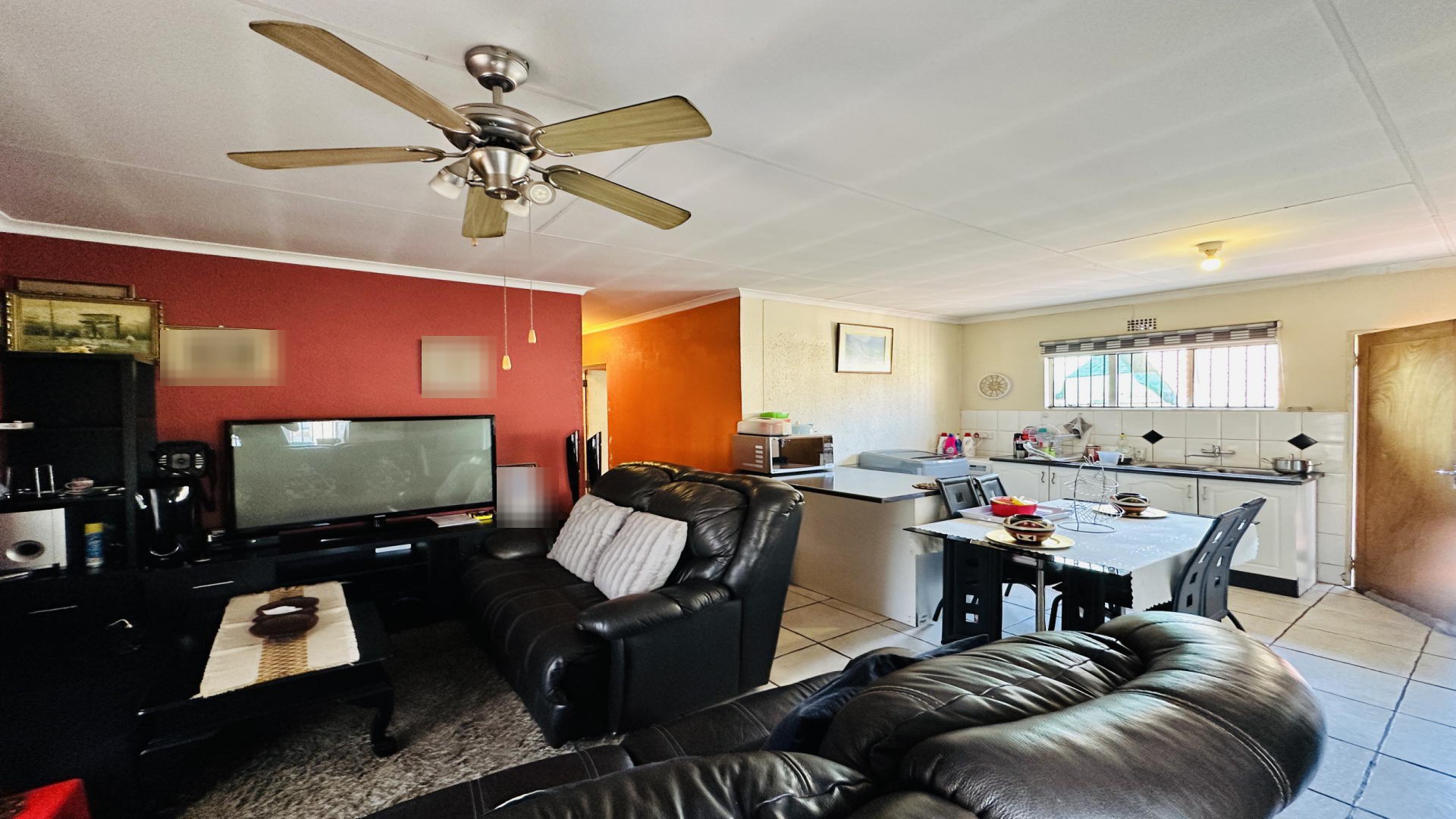 Lounges of property in Ormonde