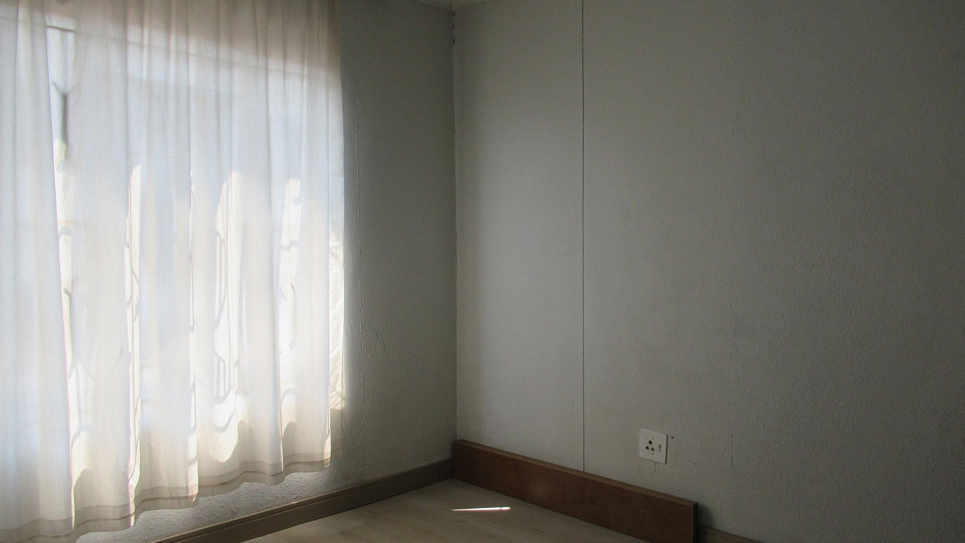 Bed Room 3 - 7 square meters of property in Roodekop