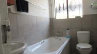 Bathroom 1 - 4 square meters of property in Roodekop