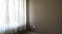 Bed Room 1 - 10 square meters of property in Roodekop