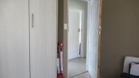 Bed Room 1 - 10 square meters of property in Roodekop