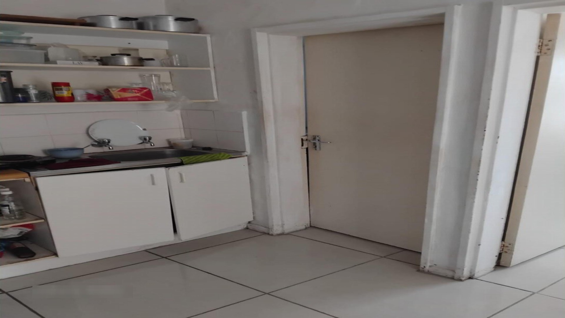 Kitchen of property in Stoneydrift