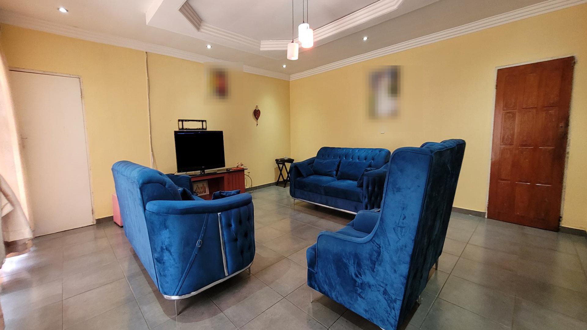 Lounges of property in Sunward park