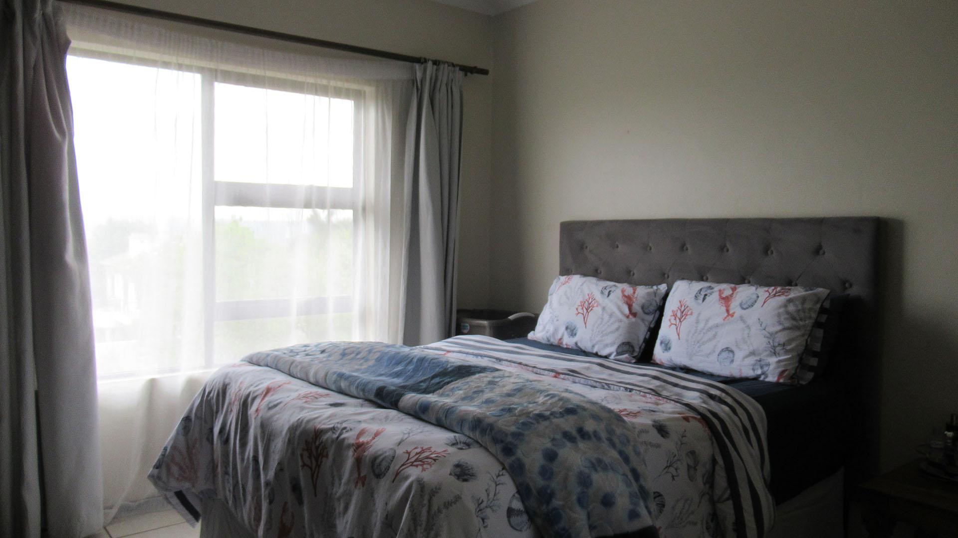 Main Bedroom - 12 square meters of property in Noordhang