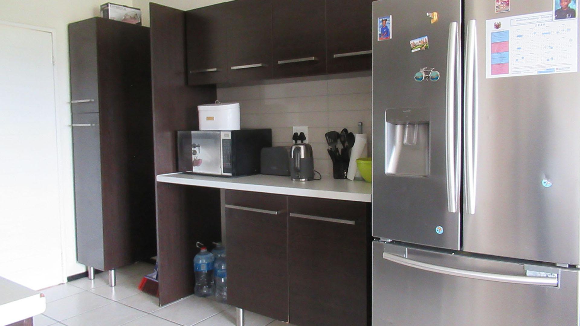 Kitchen - 8 square meters of property in Noordhang