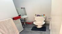 Bathroom 1 of property in Marshallstown