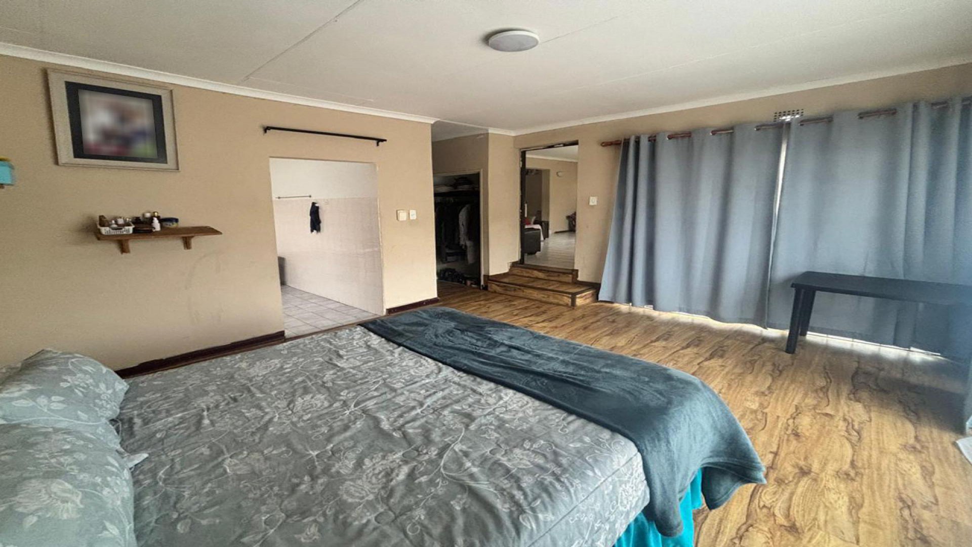 Main Bedroom - 33 square meters of property in The Hill