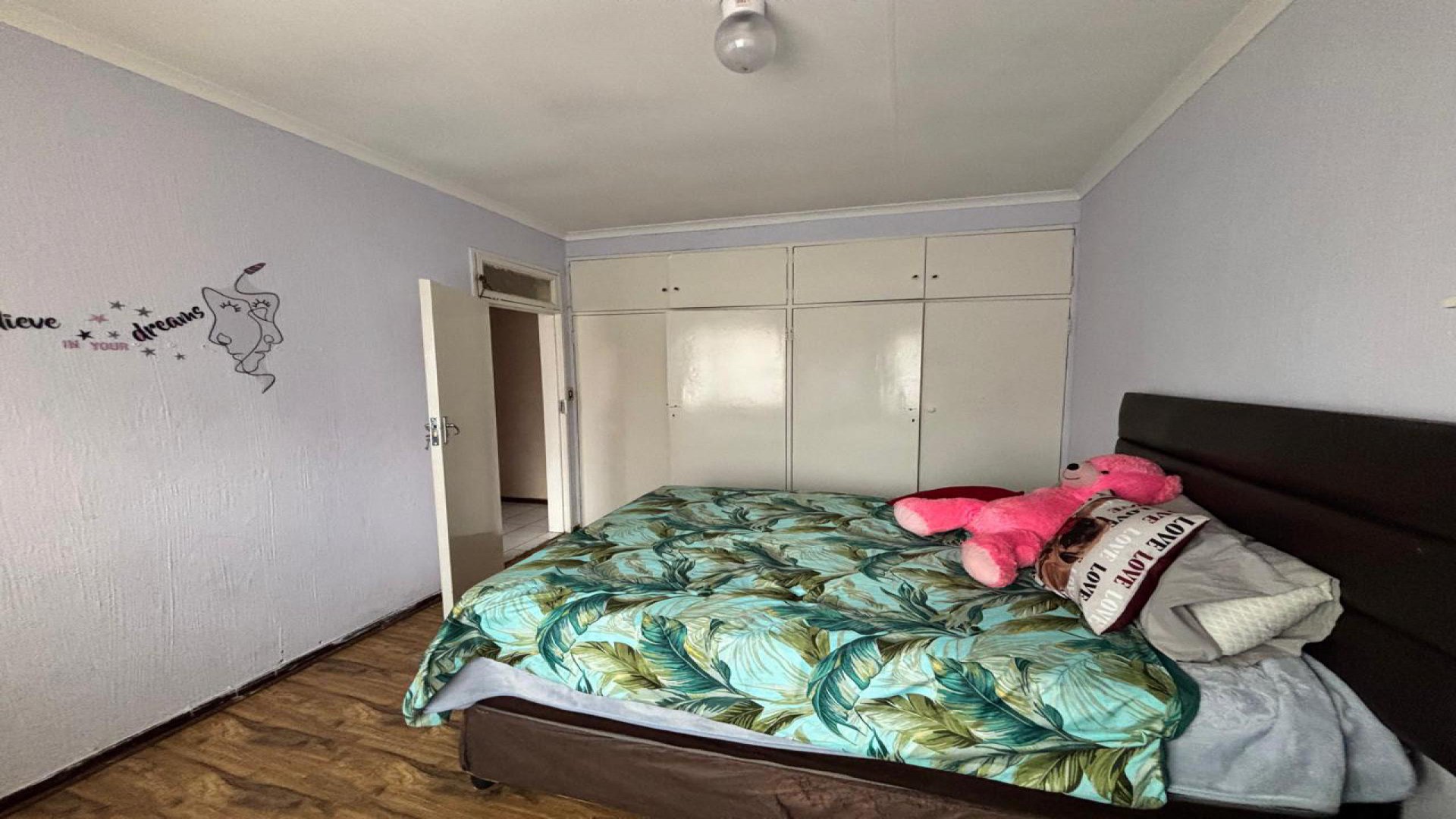 Bed Room 1 - 14 square meters of property in The Hill