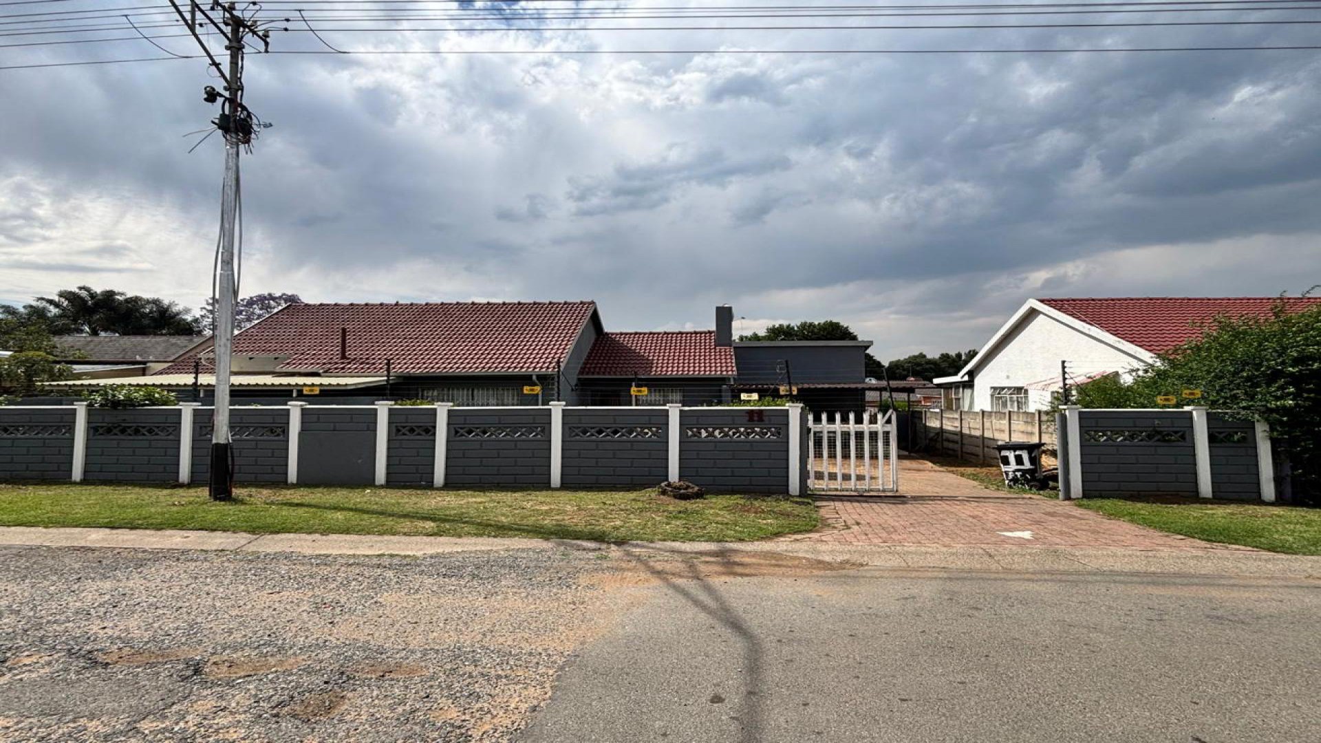 Front View of property in The Hill