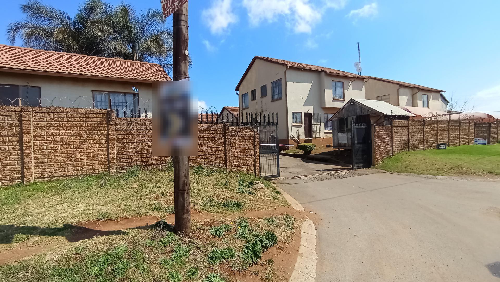 Front View of property in Clayville