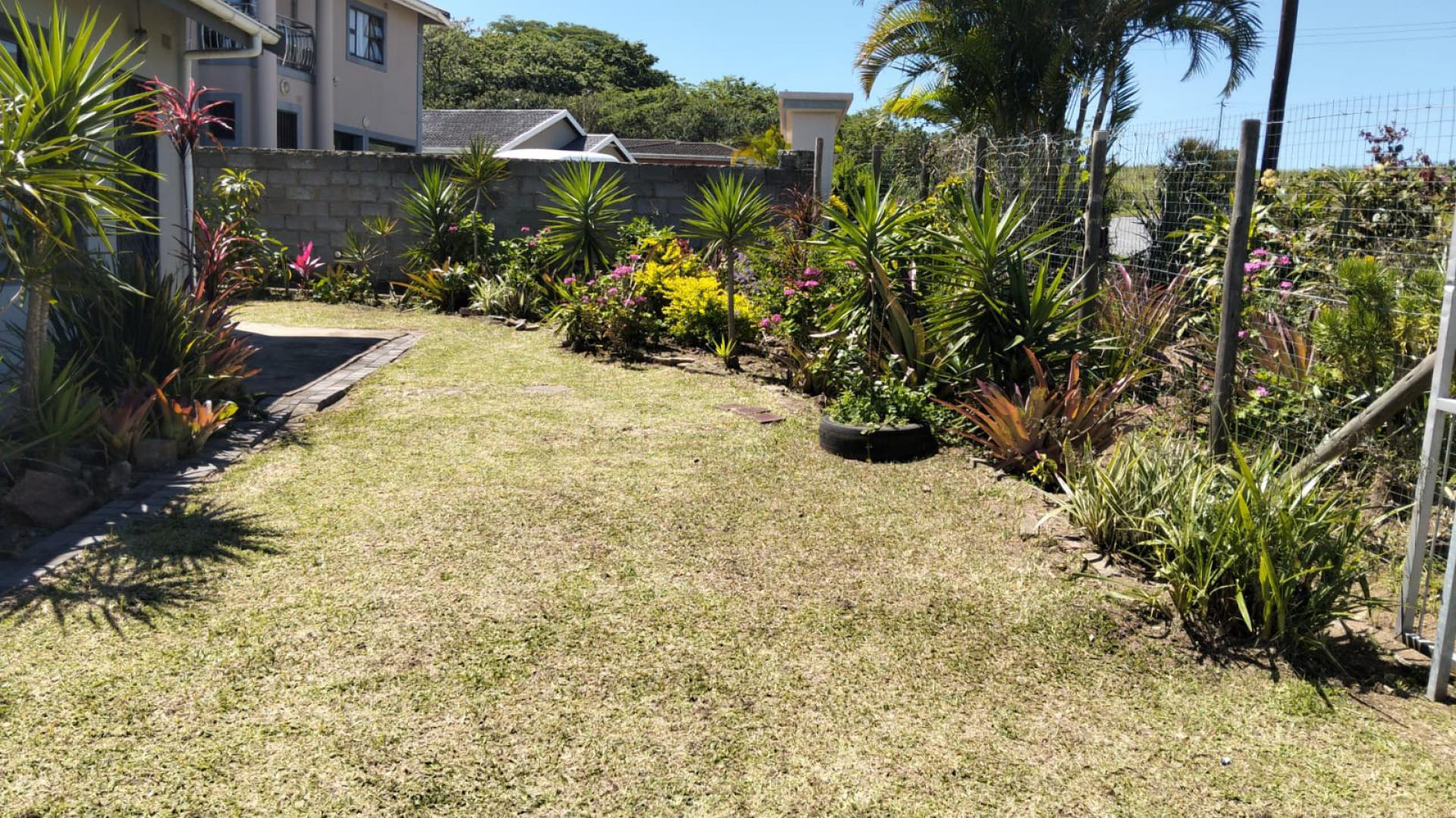 Garden of property in Highridge