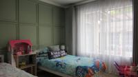 Bed Room 2 of property in Fourways Gardens
