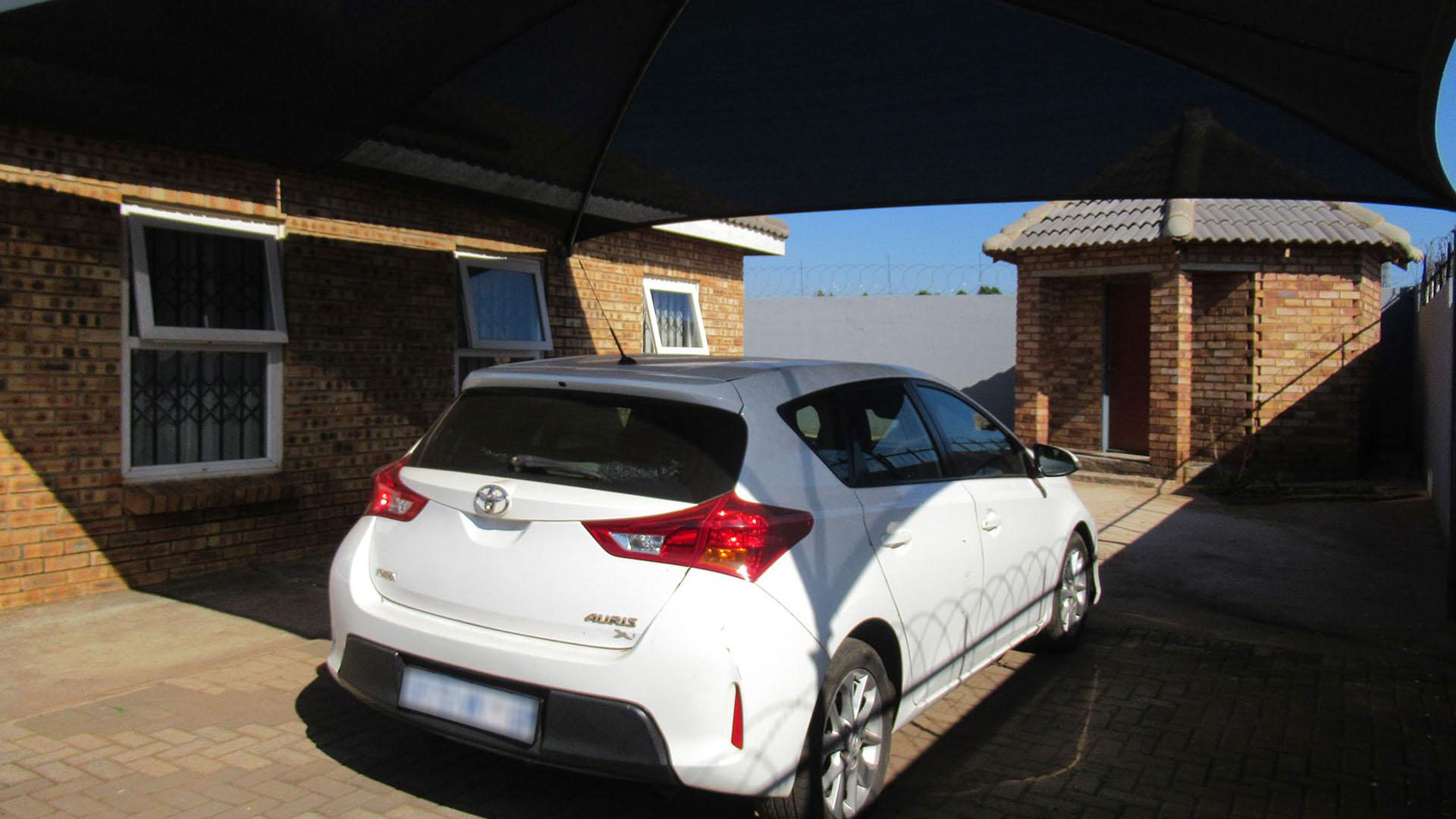Carport  of property in Lufhereng