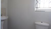 Main Bathroom - 5 square meters of property in Lufhereng