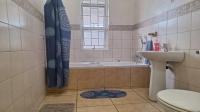 Bathroom 1 of property in Umbilo 