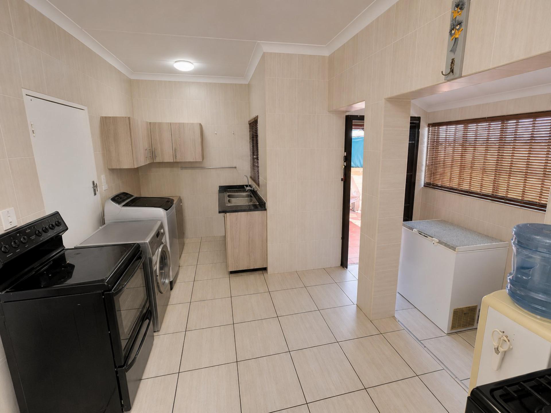  of property in Elspark